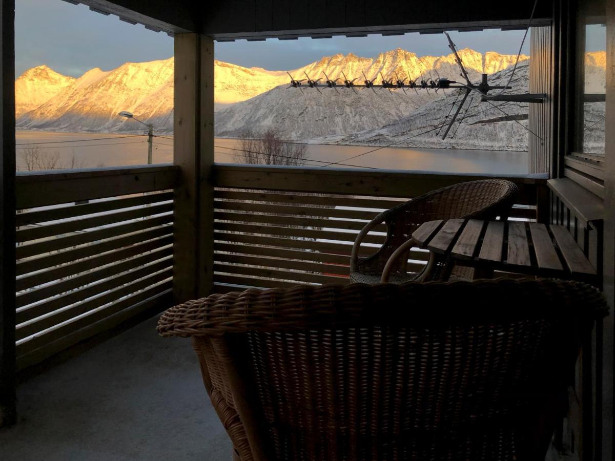 Segla Guesthouse - With View Of Fjord Fjordgard Екстер'єр фото